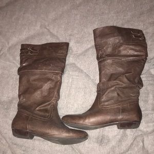 brown boots